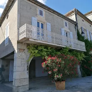  Hébergement de vacances Cahors Sud : Maison Quercynoise Avec Vue Sur Place Du Village