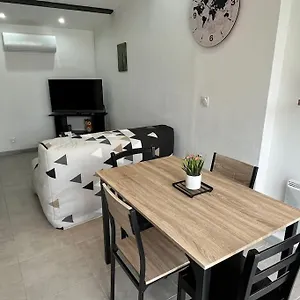  Hébergement de vacances Studio  Au Coeur De Lôo
